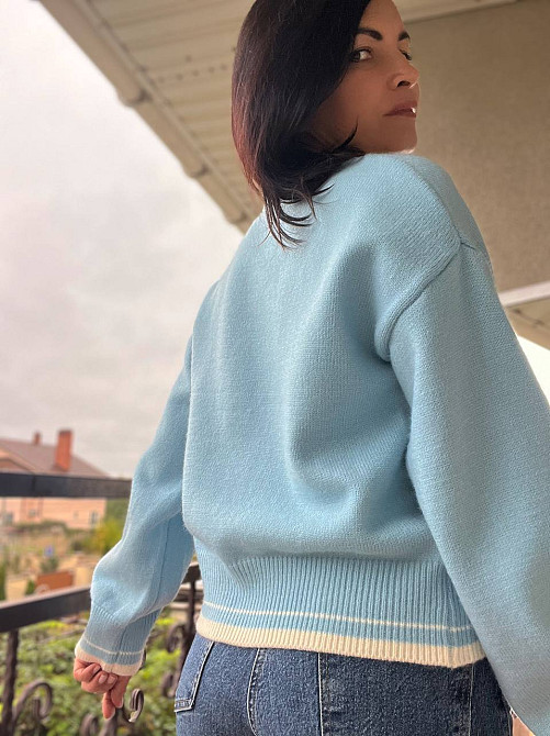 Светр жіночий A-N 6101 широкий оверсайз прикраса вензель попереду з камінням, блакитний, one size Київ - фото 6