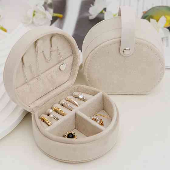 Органайзер-шкатулка для украшений футляр для хранения драгоценностей и аксессуаров органайзер 10х9х5 см бархат, бежевый Каменец-Подольский