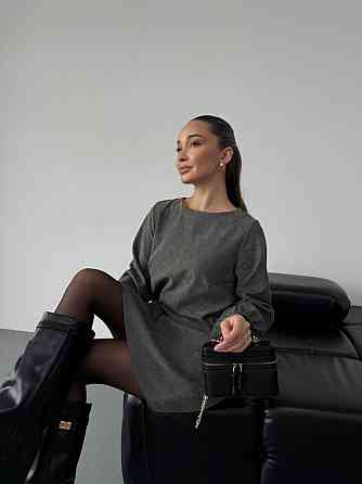 Женское базовое платье свободного кроя с объемными рукавчиками микровельвет Одесса