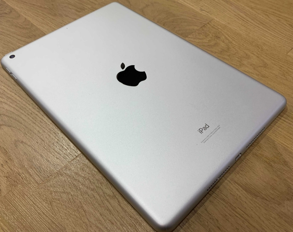 Планшет Apple iPad 9 10.2