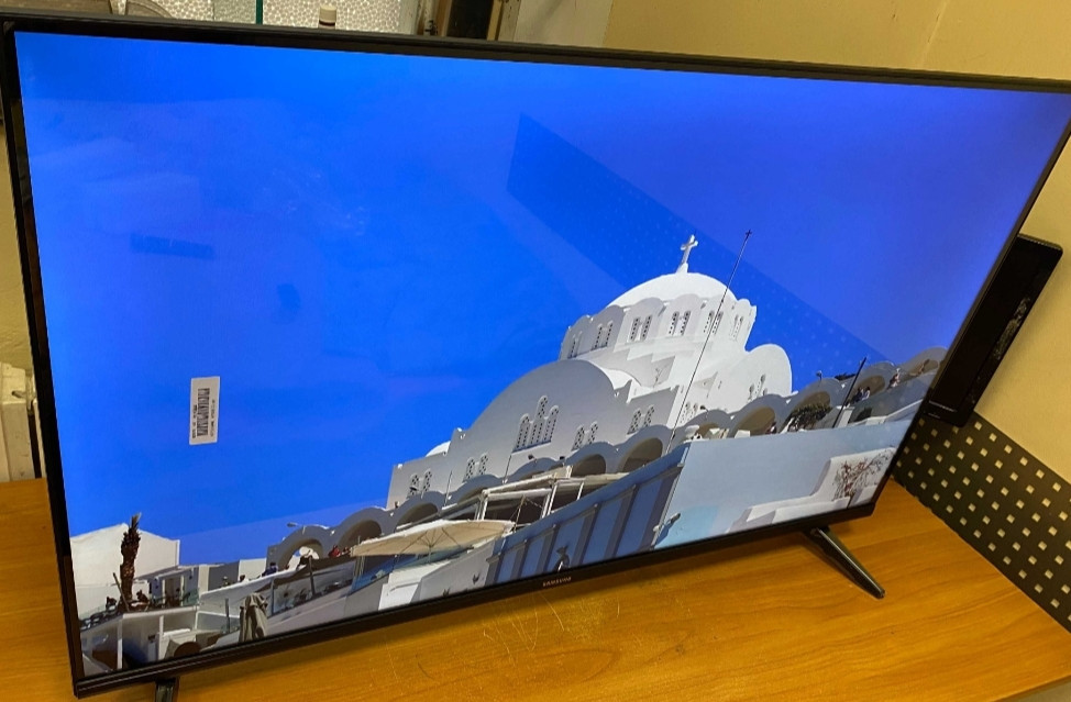 Новый! Телевизор: Samsung 4K Smart TV, 42" ,T2, WiFi Харків - фото 3