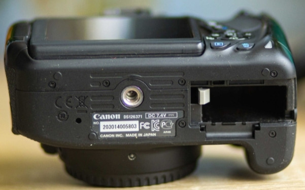 Фотоапарат Canon 650 body Київ - фото 4