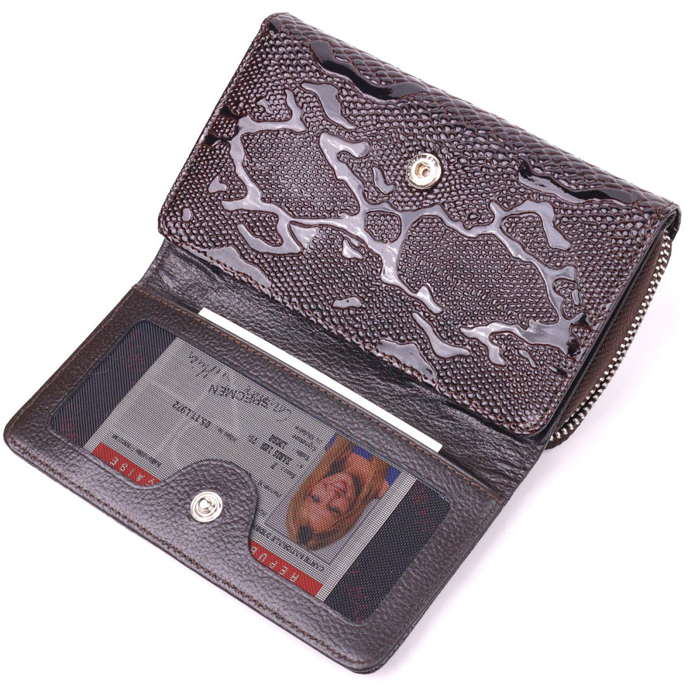 Вместительное женское портмоне из лакированной фактурной кожи KARYA 21429 Коричневый Киев - изображение 5