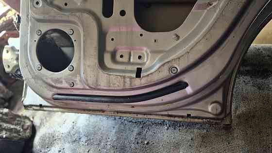 Задняя правая дверь Chevrolet Evanda 2006–2010 Киев