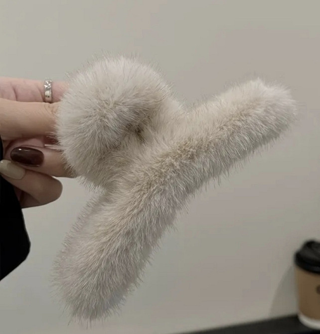 Шпилька крабік зі штучного хутра Молочний Смела - изображение 2