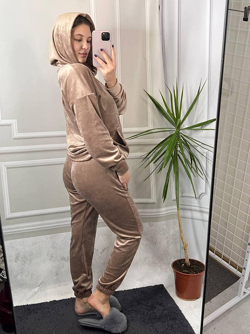 Женский велюровий костюм с капюшоном Бежевый S Харьков - изображение 7