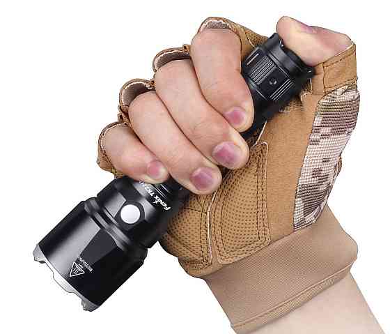 Ручний тактичний ліхтарик Fenix TK22UE 1600лм Type-C (Чорний) Київ