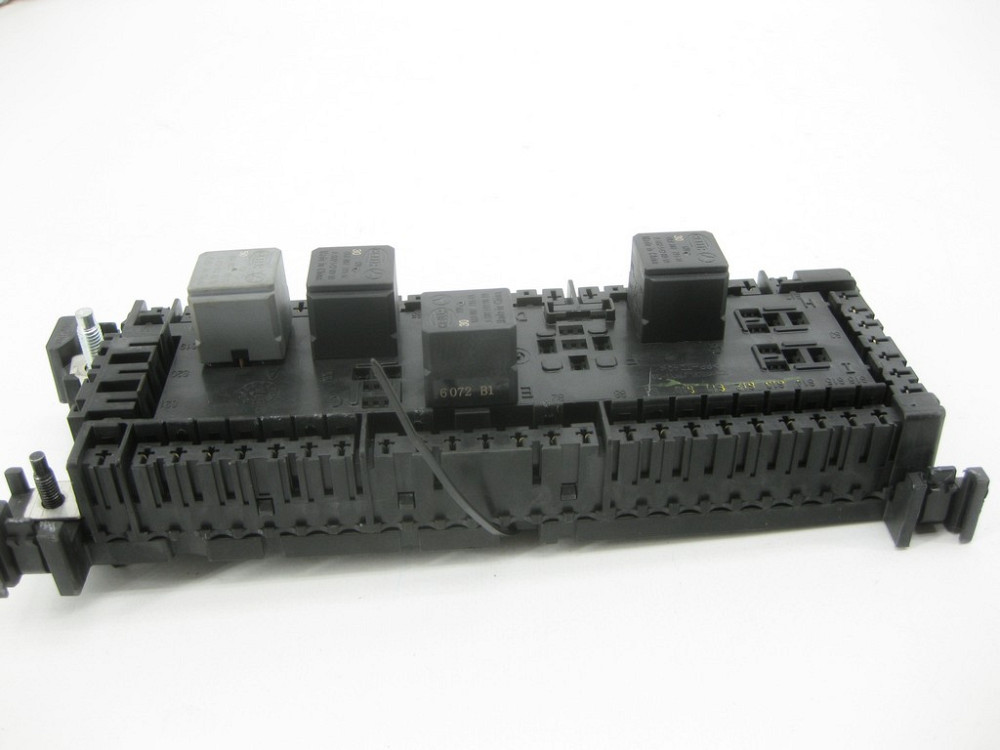 Mercedes-Benz  A1669061202 Блок реле під заднім сидінням праворуч G-class W463 ML/GLE W166 GLE Coupe C292 GL/GLS X166 Одесса - изображение 3