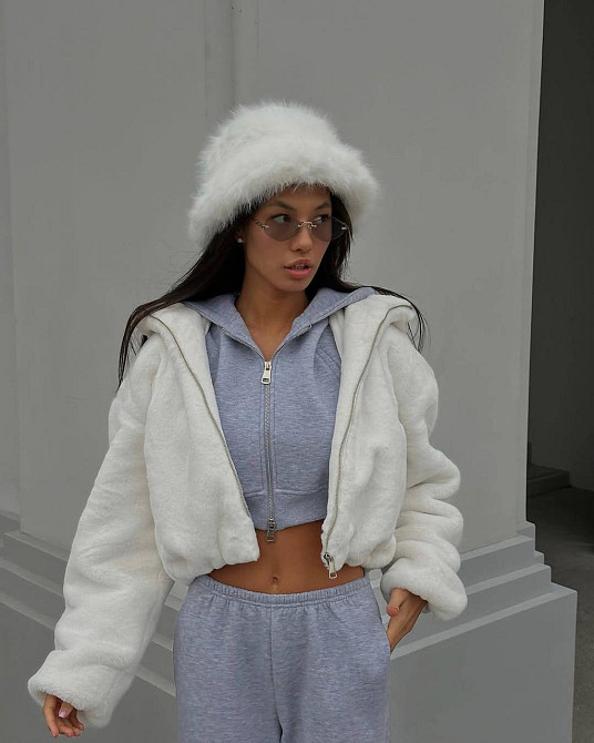 Женская базовая теплая повседневная шуба мех на подкладке Молочный Одесса - изображение 2