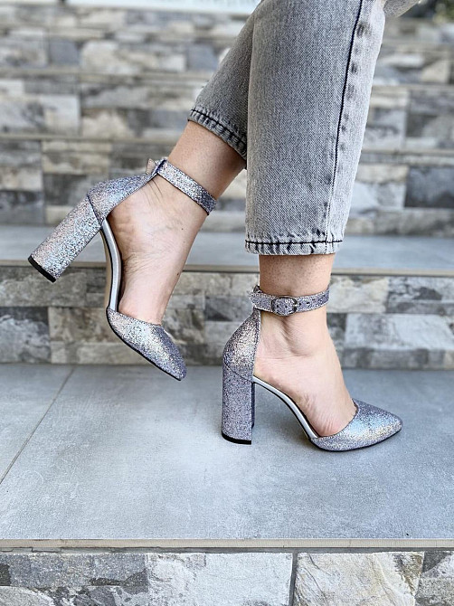 ARLEN Жіночі босоніжки срібні із закритим носком літні з натуральної шкіри на підборах ARLEN Бо Коломия - фото 9