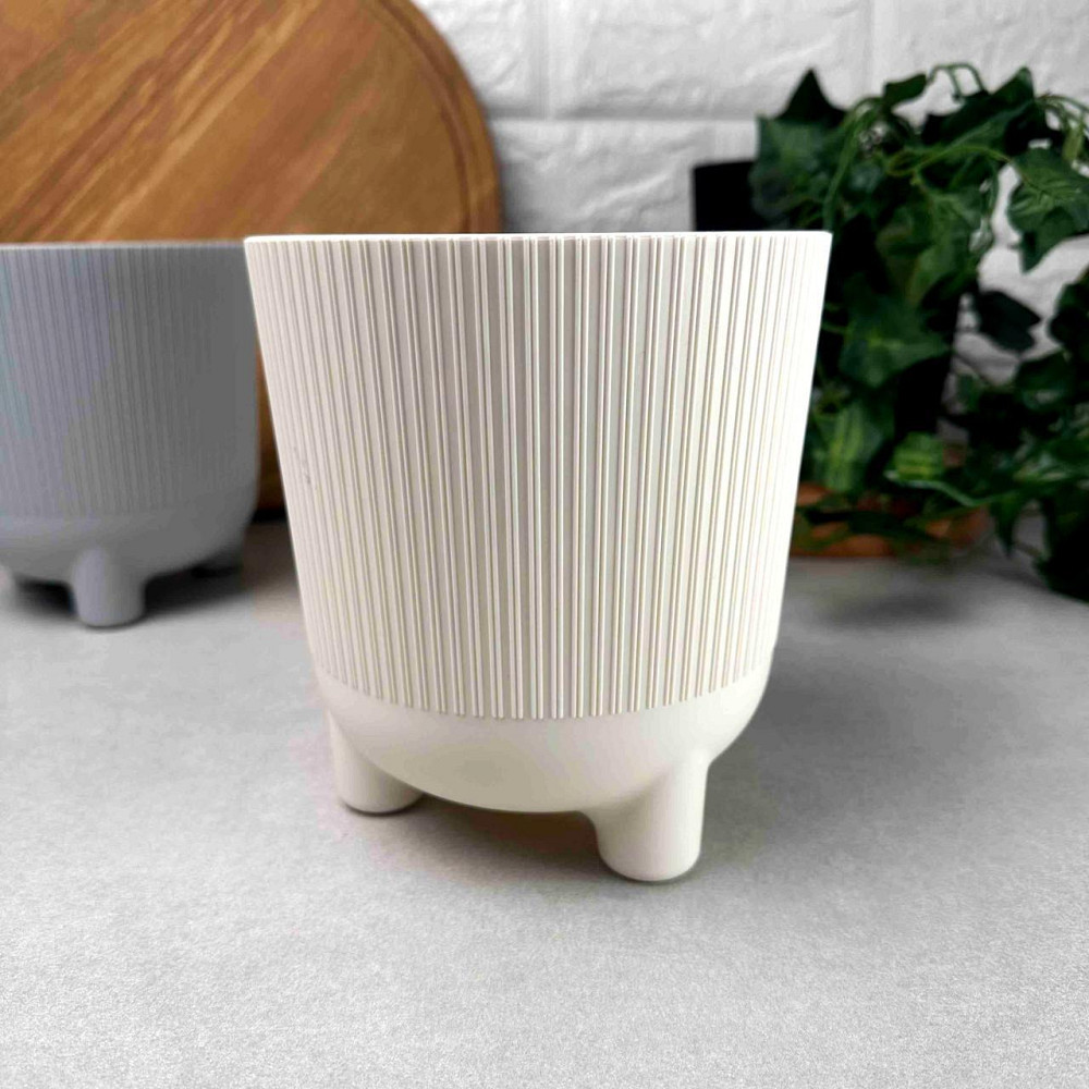 Цветочный горшок с подставкой 