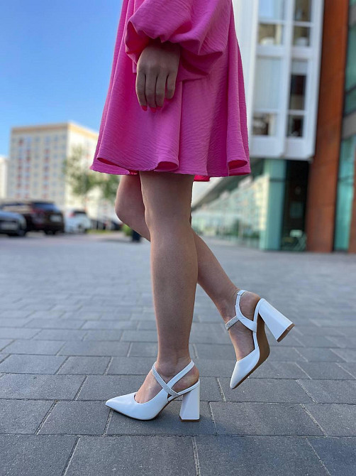 Meideli Жіночі босоніжки білі із закритим гострим носком літні з еко-шкіри на підборах MEIDELI Коломыя - изображение 3