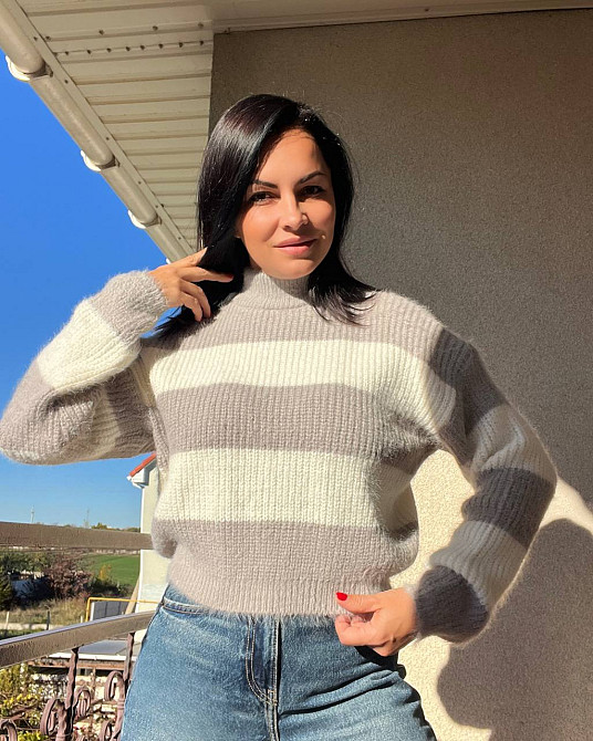 Светр жіночий A-N 2157 широка смуга короткий пухнастий ангора, сірий, 42-46 Київ - фото 1