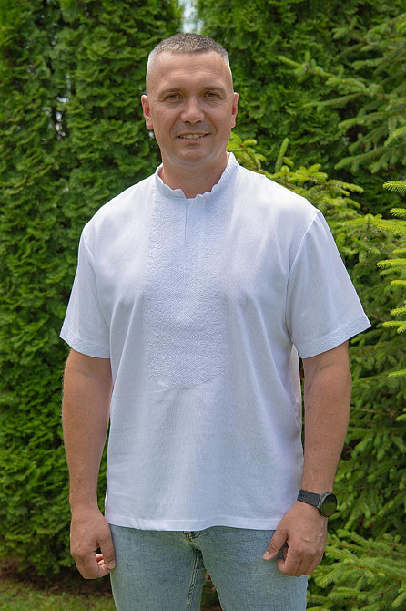 Вышиванка льняная, мужская, с гербом, белая,короткий рукав, лен, топ 48/50 Киев - изображение 1