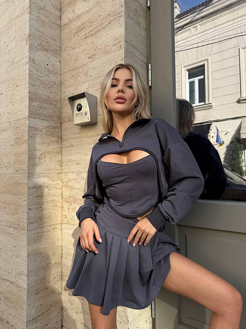 Женский стильный летний костюм-тройка с подтягивающим корсетным топом двухнитка + зербаная Графит, 42/44 Одесса - изображение 1