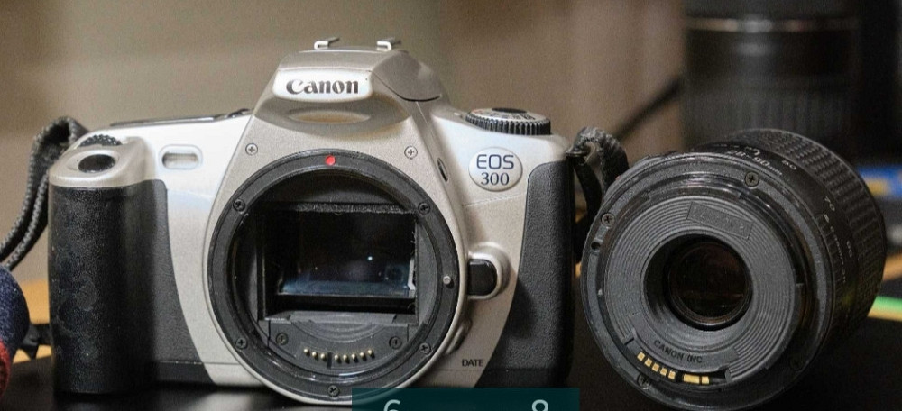 Фотоапарат Canon EOS 300 (day) + Canon EF 28-90 mm + Canon EF 90-300 mm. Київ - фото 3