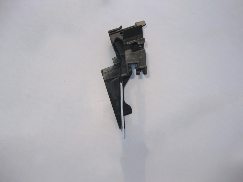 Mercedes-Benz  A2057230214 Тримач - кронштейн рами ручки та замка передніх правих дверей C-Class W205 Одеса - фото 2