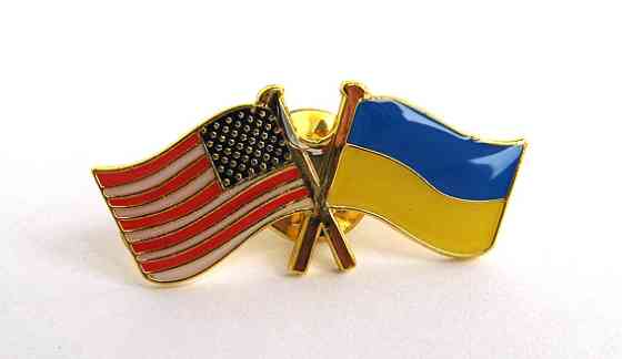 Значок колекційний прапори Україна США Київ