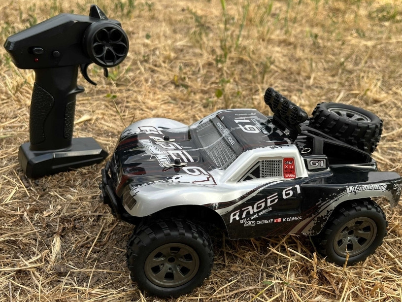 Машинка на пульту на радіокеруванні 1:18 2акумулятора в комплекті. Харків - фото 3