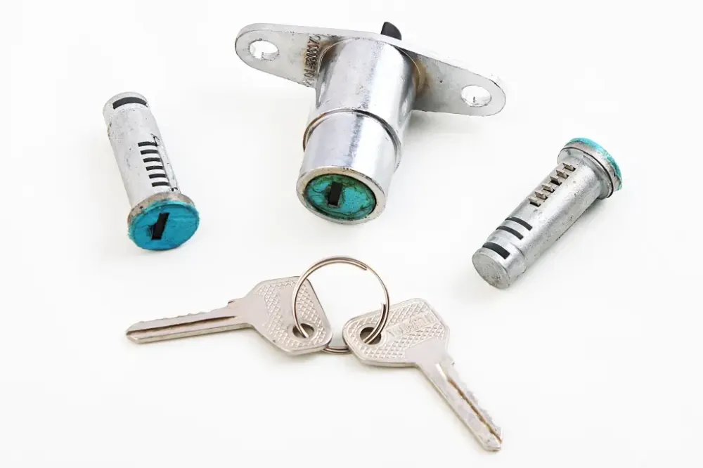 Замок багажника 2101 з циліндрами хром. Вінниця - фото 1