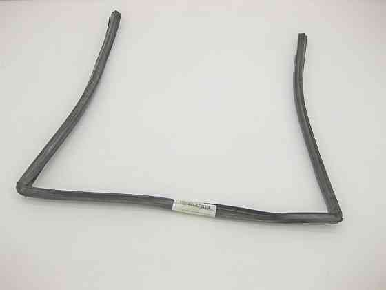 Mercedes-Benz  A1647350825 Ущільнювач опускного скла задніх правих дверей ML W164 Одеса