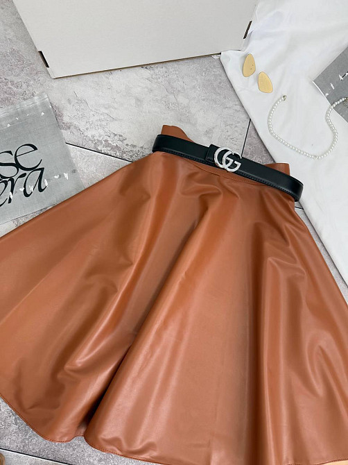 Женская базовая юбка солнце из эко-кожи Коричневый, 46/48 Одесса - изображение 4