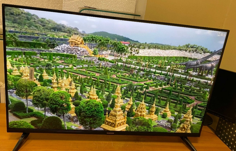NEW (2023) Телевизор Samsung Smart TV 42