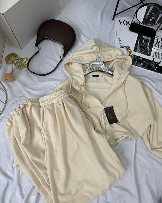 Женский прогулочный оверсайз костюм двойка: кофта и штаны двунитка Кремовый Одесса - изображение 3