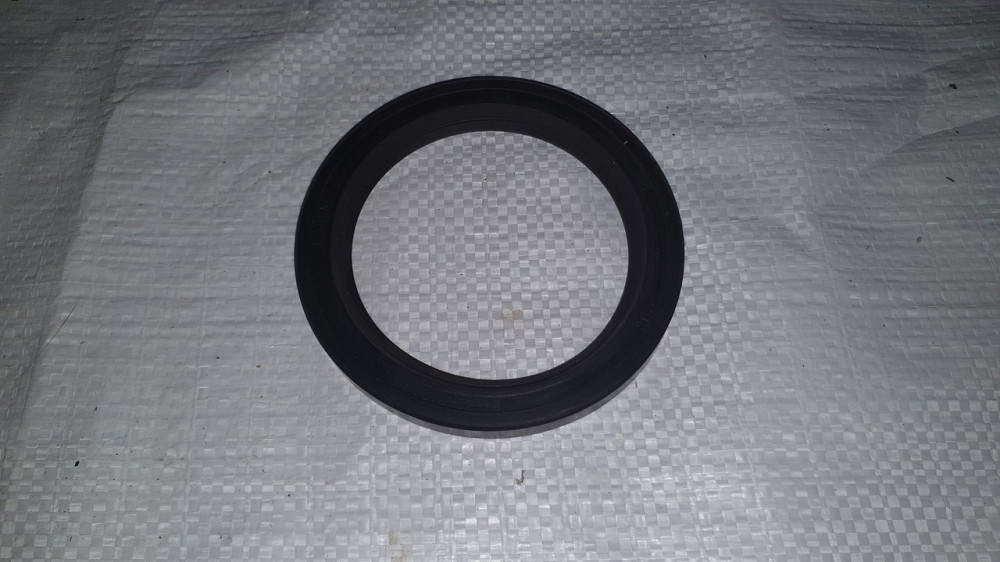 Сальник (манжета армированная) 75х100-3 МАЗ. 500-2402052. Харьков - изображение 1