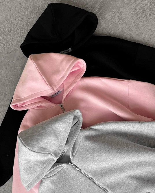 Женский практичный удлиненный оверсайз худи на молнии с капюшоном трехнить на флисе Черный Одесса - изображение 2