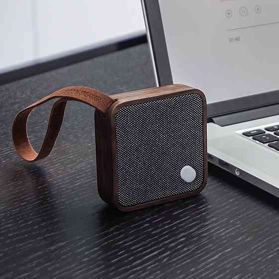 Блутуз-колонка "MI SQUARE" 3 Ватта, дерево горіх Рівне