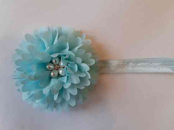 Світло-блакитна дитяча пов'язка з квіткою - коло 40-50см, діаметр квітки 9см Київ