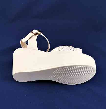 Жіночі Сандалії Босоніжки на Танкетці Платформа Білі Літні (розміри: 38,39,40) — 15 Дніпро