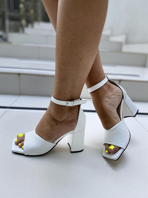 ARLEN Босоніжки жіночі шкіряні на літо на зручному каблуці білі відкриті ARLEN Бос-Глорія р. 36 Коломыя - изображение 5