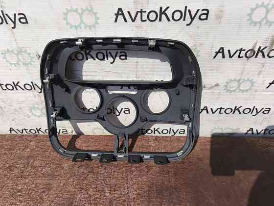Накладка кнопок в торпеду Renault Kangoo 2013-2016 (682609068R) Ковель