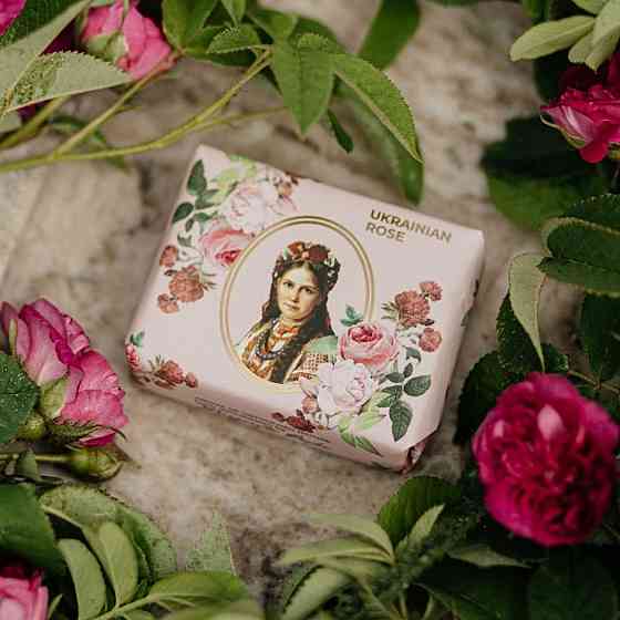 Увлажняющее и тонизирующее мыло с экстрактом дамасской розы Ukrainian Rose 100 г Киев