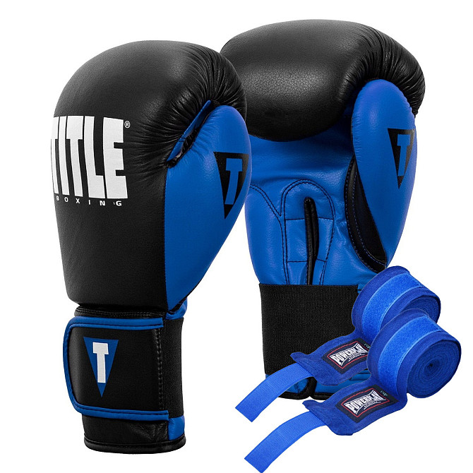 Боксерські рукавиці TITLE Boxing Dynamic Strike Black/Blue 14 oz (бинти 4м. у комплекті) Кам'янське - фото 1