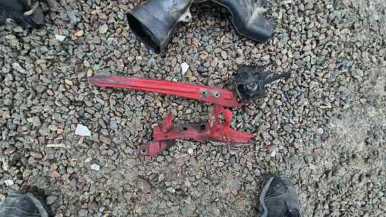 Замок капота Toyota Solara 2004–2008 Киев