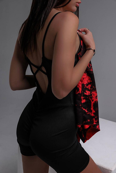 Жіночий стильний літній костюм-двійка: топ tie dye + комбез двонитка + мікродайвінг Чорний, 42/44 Одеса - фото 5