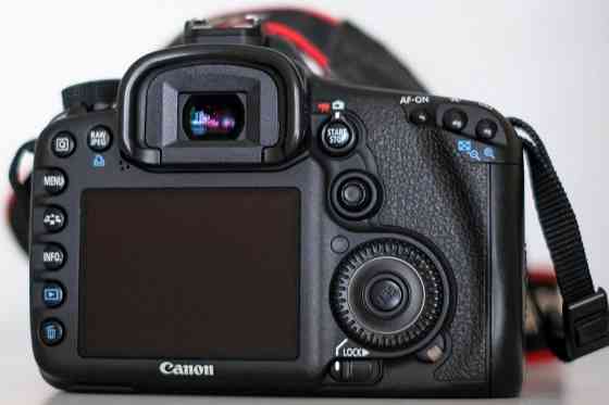 Canon 7D, новое состояние. Можно с 18-135mm, 50mm объективом. Харьков