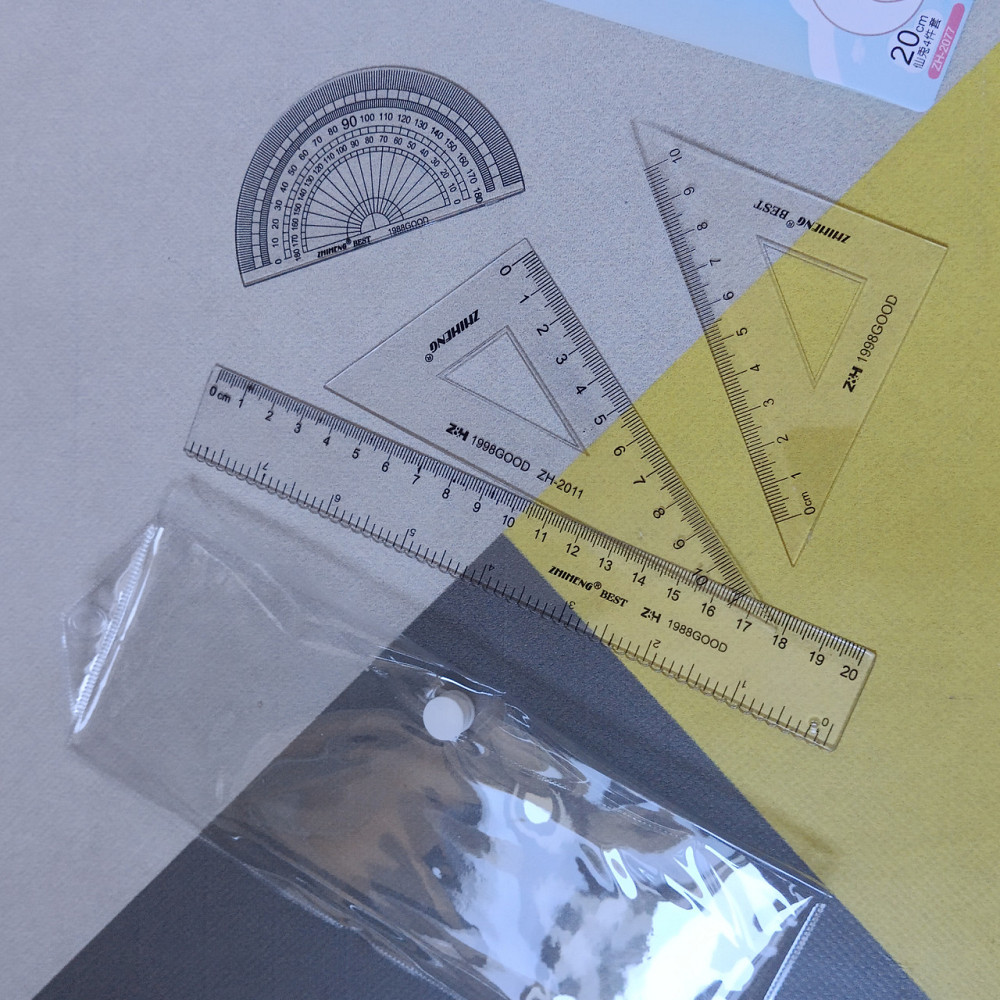 Набор линеек. 20 см линейка, транспортир, 2 угольника прозрачные с чохлом Киев - изображение 1