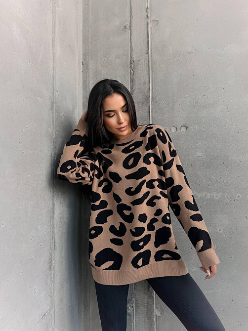Женский принтованный уютный оверсайз свитер вязка Бежевый Одесса - изображение 6
