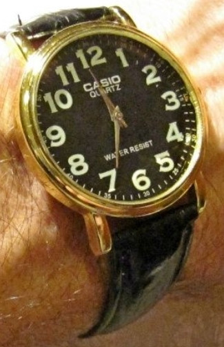 Часы кварцевые 