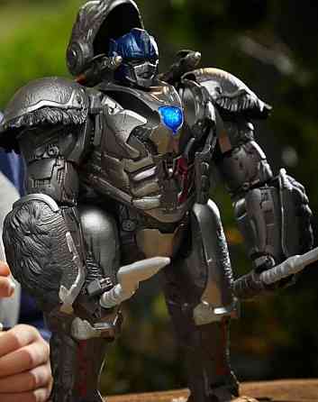 Трансформер Оптимус Праймал на управлении Transformers F3937. Харьков