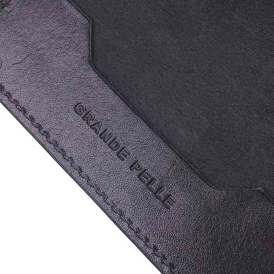 Красивая кожаная обложка на паспорт Карта GRANDE PELLE 16773 Черная Киев