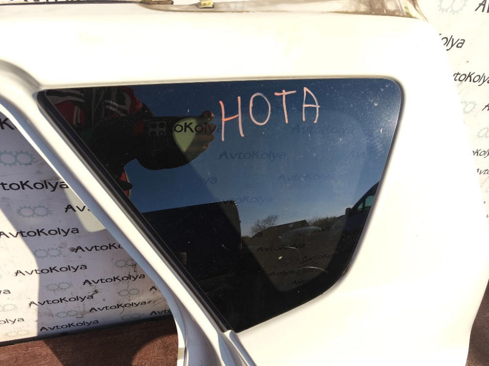 Скло в кузов заднє ліве Nissan Note E11 2005-2012 Ковель - фото 1