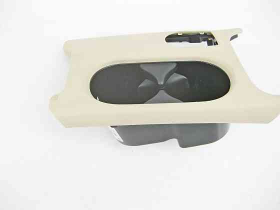 Mercedes-Benz  A1766801610 8L36 Накладка з підсклянниками у центрі підлокітника CLA Shooting Brake X117 CLA C117 GLA X156 A-class W176 Одеса