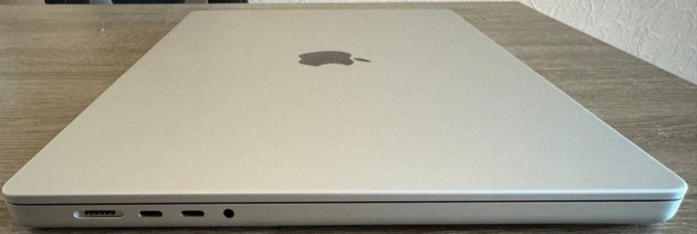 Ноутбук MacBook Pro 16