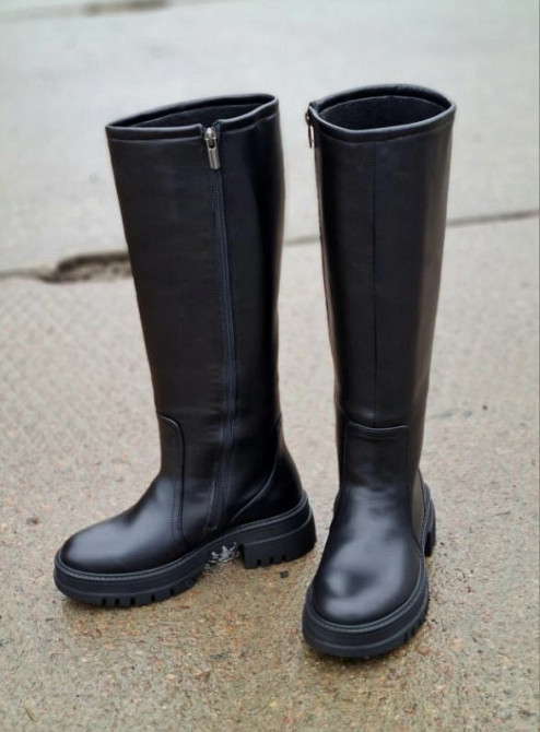 Broxci Стильні чоботи зимові жіночі натуральна шкіра на низькому ходу чорні р. 37-39 / Чоботи н Коломыя - изображение 1