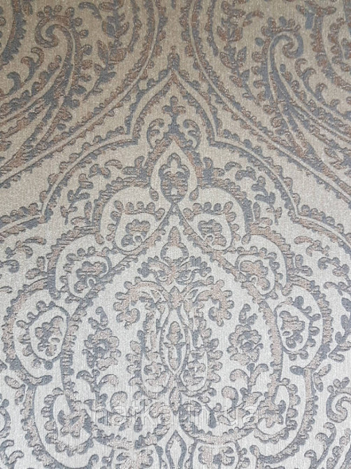 Текстильні шпалери на флізеліновій основі Cador Rasch Textil 086743 вензелі оливковий чорний з бронзою Київ - фото 4